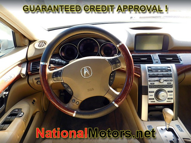 Acura RL Vehicle Full-screen Gallery Image 08