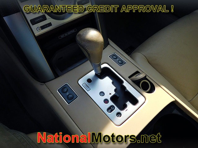 Acura RL Vehicle Full-screen Gallery Image 15