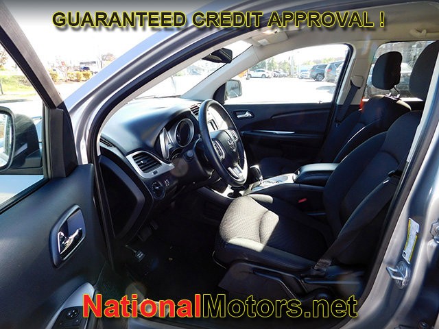 Dodge Journey Vehicle Full-screen Gallery Image 10