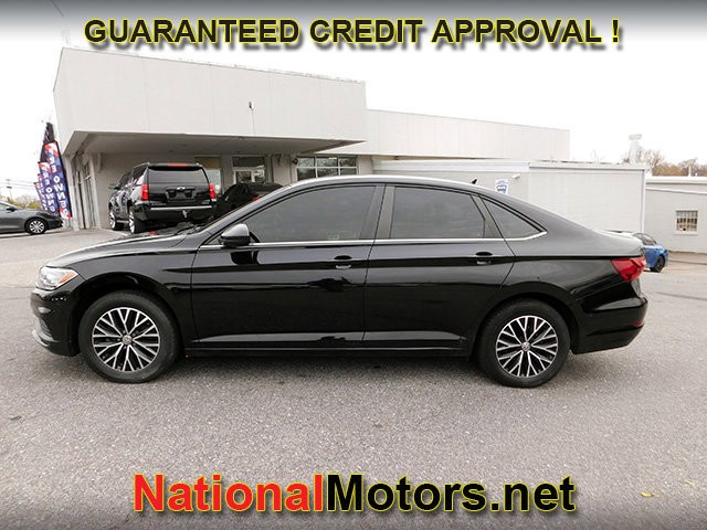 Volkswagen Jetta Vehicle Full-screen Gallery Image 03