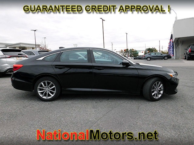Honda Accord Sedan Vehicle Full-screen Gallery Image 04