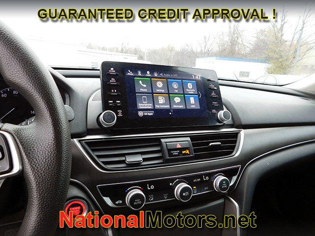 Honda Accord Sedan Vehicle Full-screen Gallery Image 12