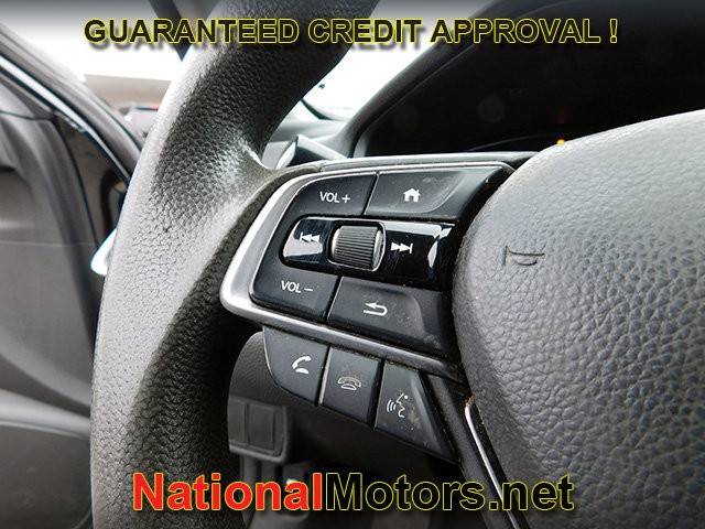 Honda Accord Sedan Vehicle Full-screen Gallery Image 16