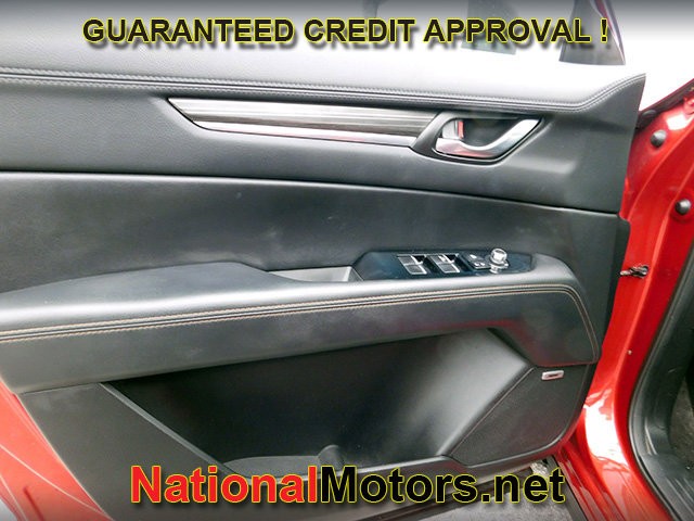 Mazda CX-5 Vehicle Full-screen Gallery Image 15