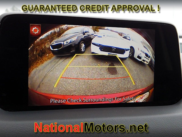 Mazda CX-5 Vehicle Full-screen Gallery Image 18