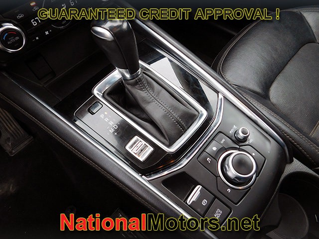 Mazda CX-5 Vehicle Full-screen Gallery Image 21