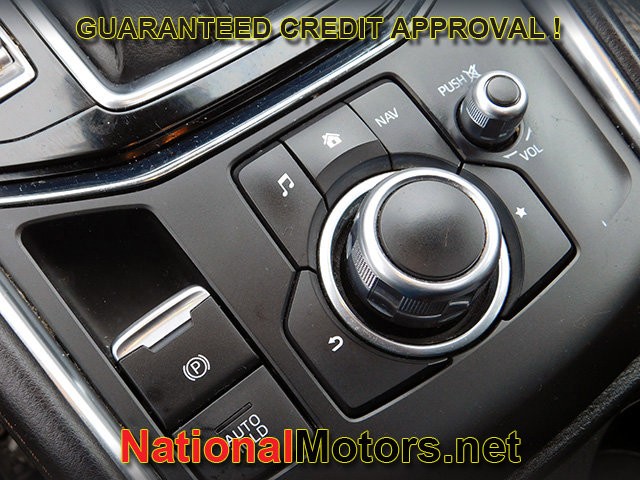 Mazda CX-5 Vehicle Full-screen Gallery Image 22