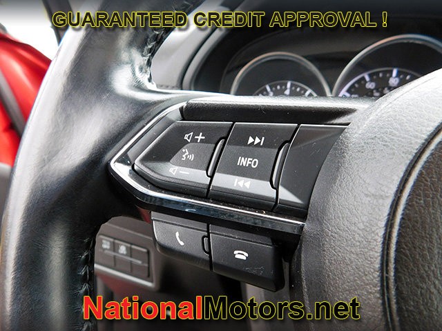 Mazda CX-5 Vehicle Full-screen Gallery Image 24