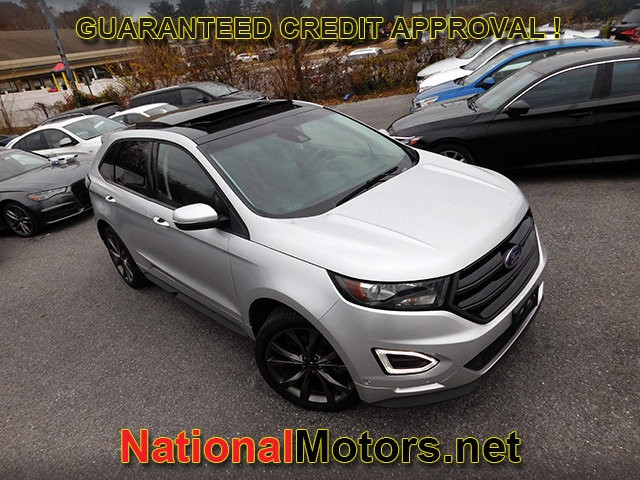 Ford Edge Vehicle Full-screen Gallery Image 02