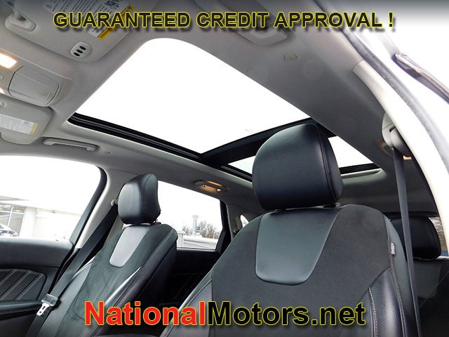 Ford Edge Vehicle Full-screen Gallery Image 19