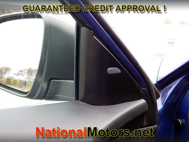 Nissan Rogue Vehicle Full-screen Gallery Image 16