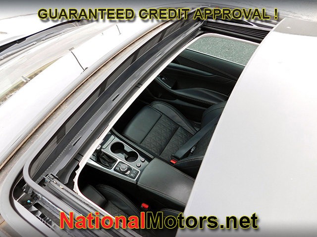 Nissan Maxima Vehicle Full-screen Gallery Image 08