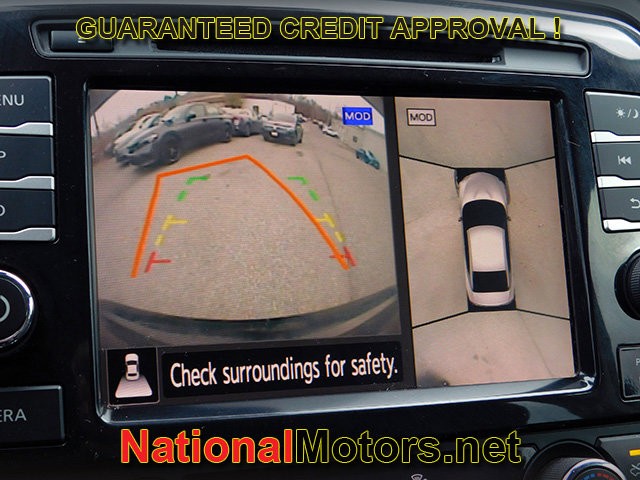 Nissan Maxima Vehicle Full-screen Gallery Image 20