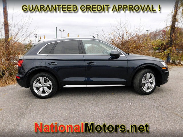 Audi Q5 Vehicle Full-screen Gallery Image 04