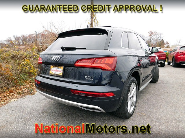 Audi Q5 Vehicle Full-screen Gallery Image 05
