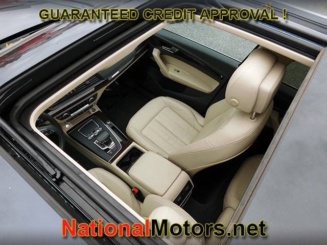 Audi Q5 Vehicle Full-screen Gallery Image 10