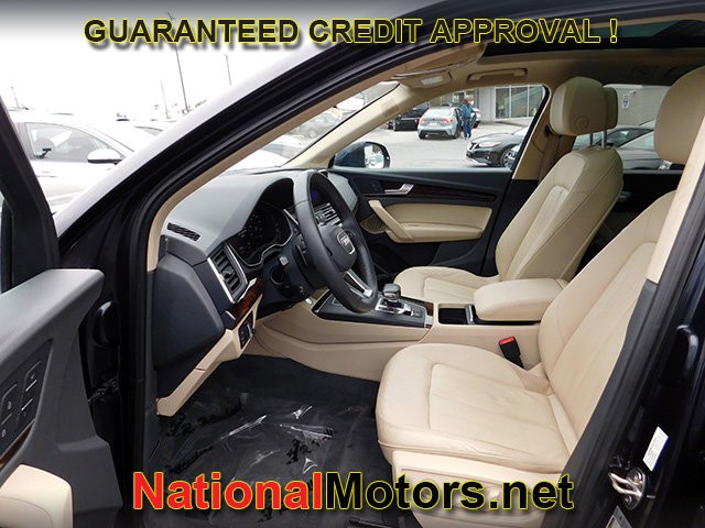 Audi Q5 Vehicle Full-screen Gallery Image 16