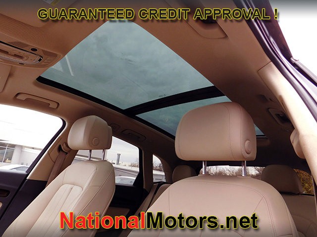 Audi Q5 Vehicle Full-screen Gallery Image 18