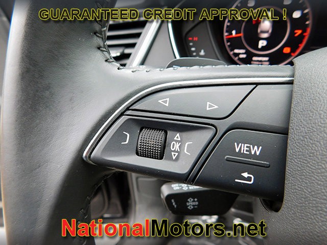 Audi Q5 Vehicle Full-screen Gallery Image 24