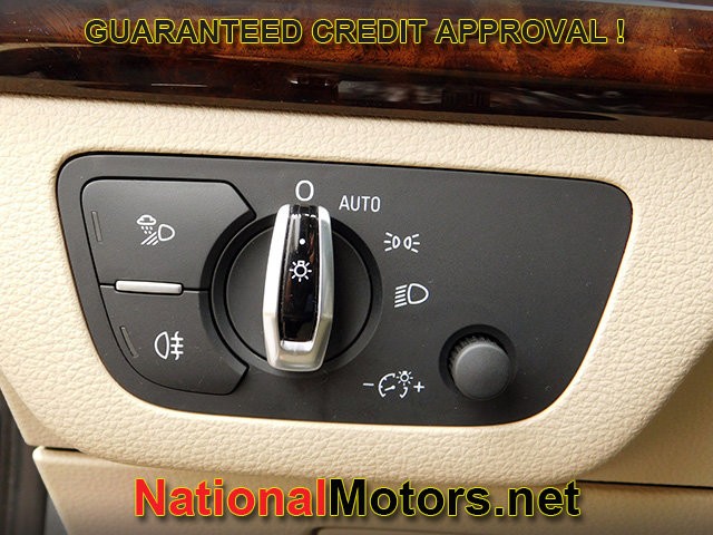 Audi Q5 Vehicle Full-screen Gallery Image 26