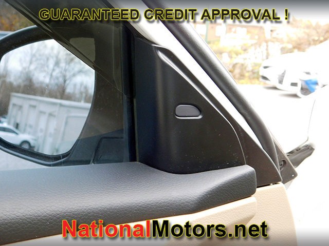 Nissan Altima Vehicle Full-screen Gallery Image 12