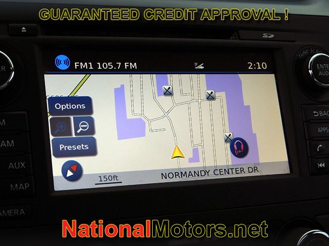 Nissan Altima Vehicle Full-screen Gallery Image 15