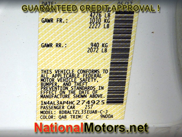 Nissan Altima Vehicle Full-screen Gallery Image 22