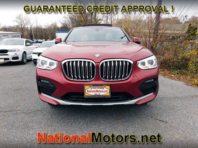 BMW X4 Vehicle Full-screen Gallery Image 03