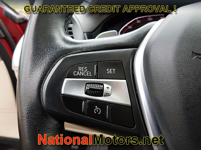 BMW X4 Vehicle Full-screen Gallery Image 26