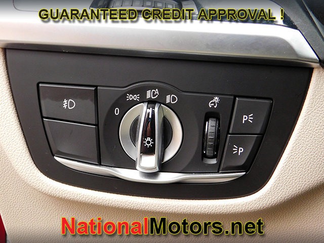 BMW X4 Vehicle Full-screen Gallery Image 29