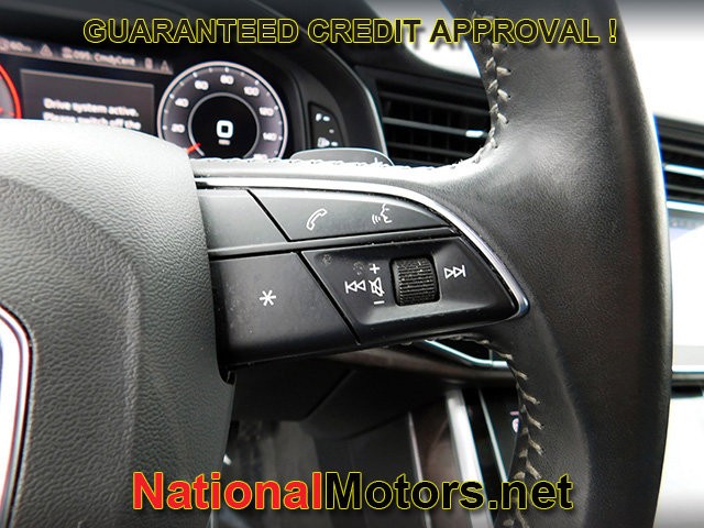 Audi Q8 Vehicle Full-screen Gallery Image 27