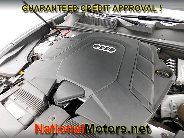 Audi Q8 Vehicle Full-screen Gallery Image 31