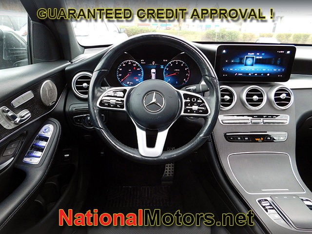 Mercedes-Benz GLC Vehicle Full-screen Gallery Image 14