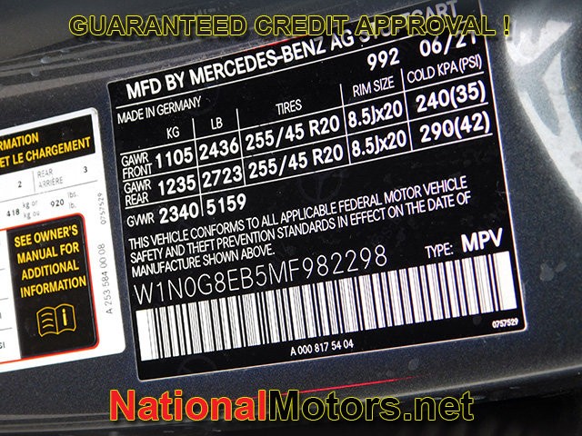 Mercedes-Benz GLC Vehicle Full-screen Gallery Image 28