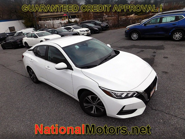 Nissan Sentra Vehicle Full-screen Gallery Image 02