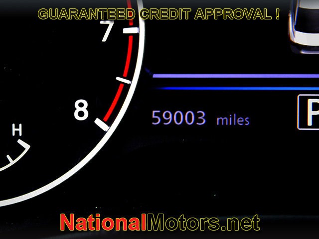 Nissan Sentra Vehicle Full-screen Gallery Image 21