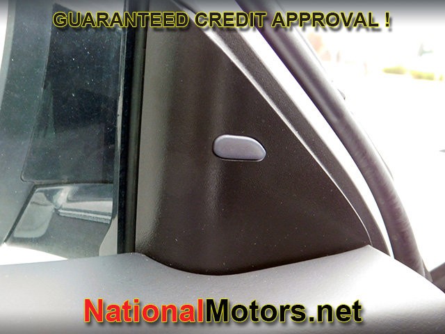 Nissan Altima Vehicle Full-screen Gallery Image 12