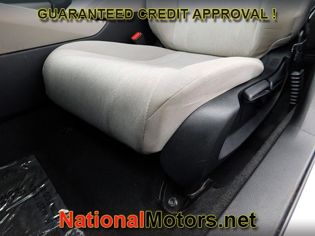 Honda Accord Sedan Vehicle Full-screen Gallery Image 13