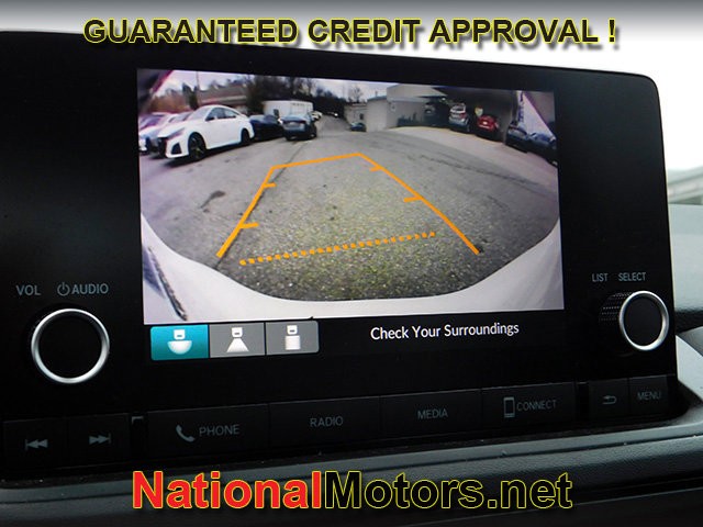 Honda Accord Sedan Vehicle Full-screen Gallery Image 15