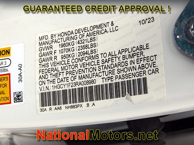 Honda Accord Sedan Vehicle Full-screen Gallery Image 20