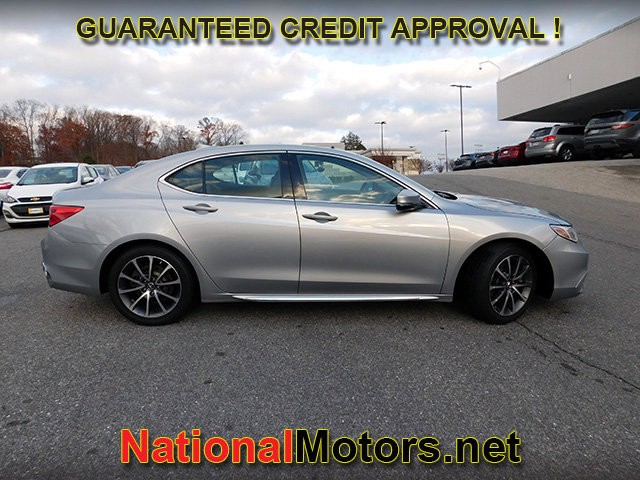 Acura TLX Vehicle Full-screen Gallery Image 04