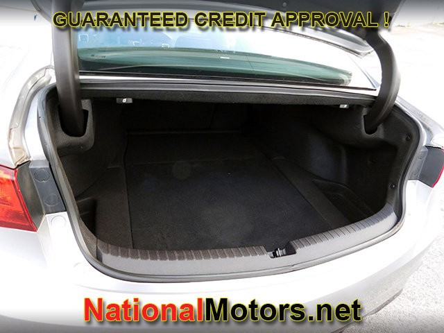 Acura TLX Vehicle Full-screen Gallery Image 06
