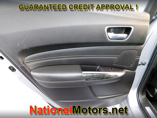 Acura TLX Vehicle Full-screen Gallery Image 08