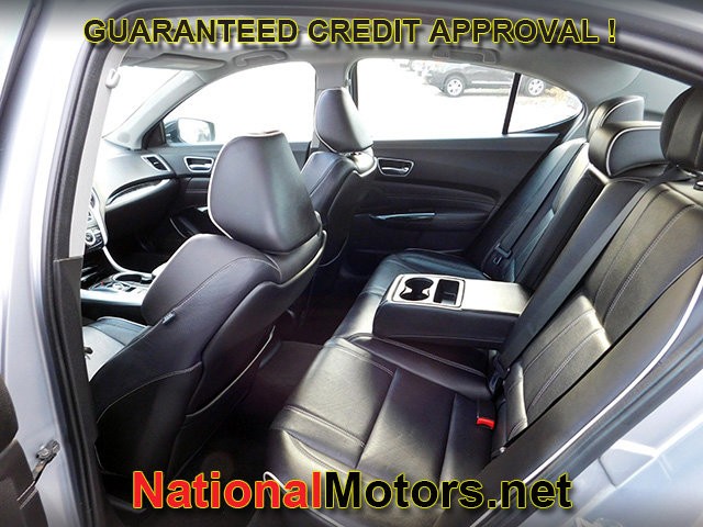 Acura TLX Vehicle Full-screen Gallery Image 09