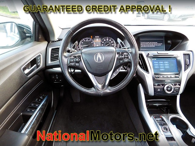 Acura TLX Vehicle Full-screen Gallery Image 10