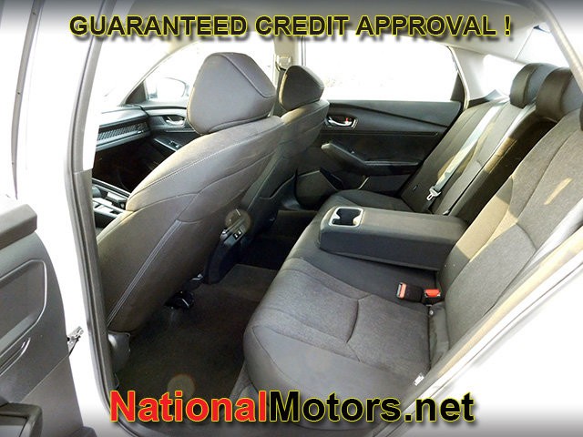 Honda Accord Sedan Vehicle Full-screen Gallery Image 08