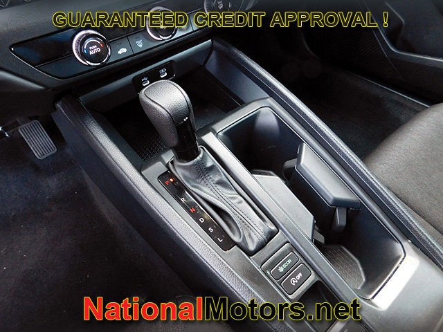 Honda Accord Sedan Vehicle Full-screen Gallery Image 16