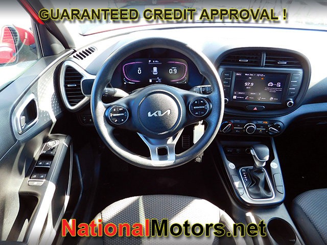 Kia Soul Vehicle Full-screen Gallery Image 10