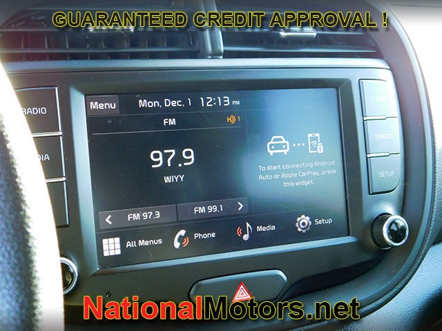 Kia Soul Vehicle Full-screen Gallery Image 14