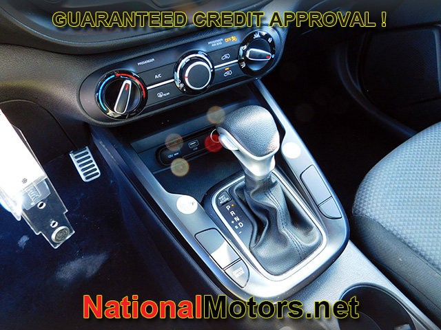 Kia Soul Vehicle Full-screen Gallery Image 16